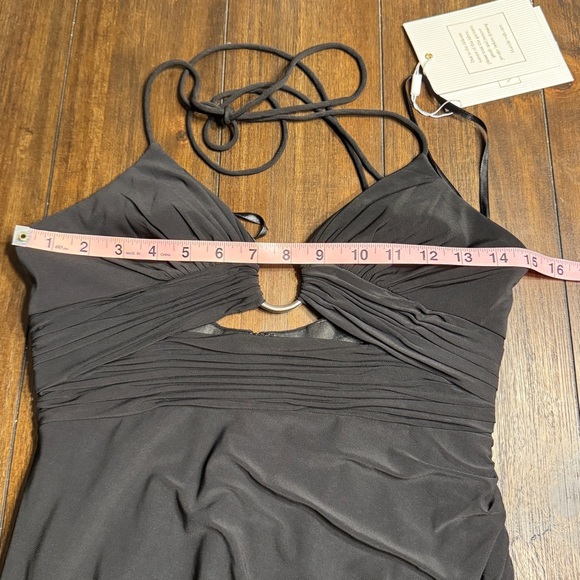 Mac Duggal Black Ring Cutout Halter Gown – Size 2 Formal Wedding Guest Black Tie - Picture 9 of 12